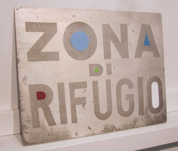 Zona di Rifugio plate